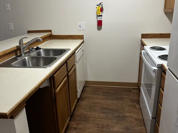 Green Tree Apartments, 1500 Russian Jack Dr #101, Anchorage, AK 99508