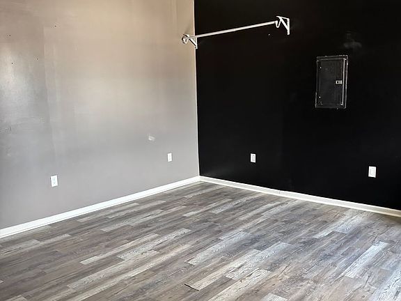 4th image of 4847 Turney Rd #5
