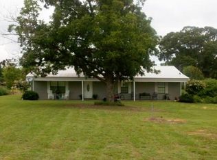 218 W Cypress St, Bloomburg, TX 75556