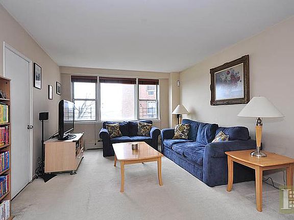 3rd image of 5800 Arlington Ave APT 4F