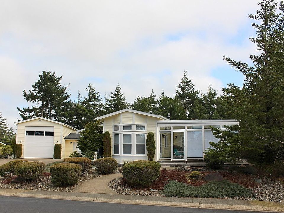 1st image of 916 Lillie Circle Dr