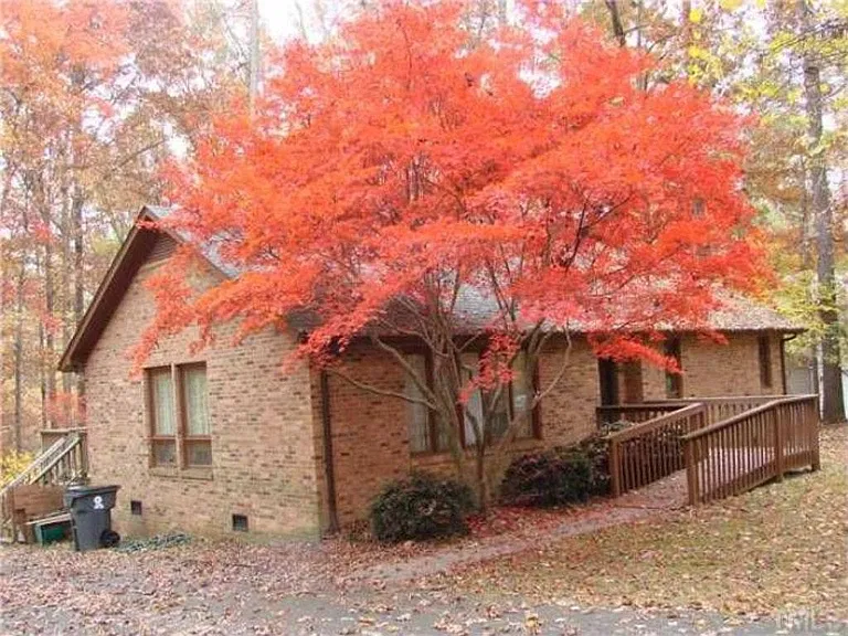 2314 Thunder Rd — Photo 3