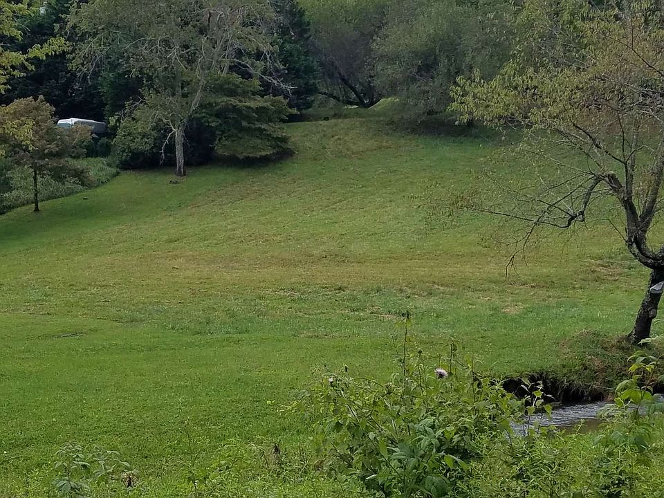 2nd image of Fairview Ln