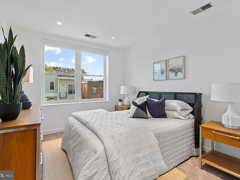 1942 Calvert St NW #3 — Photo 7