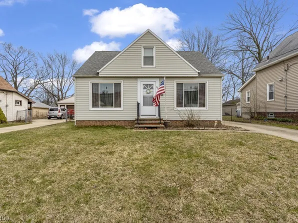 923 E 218th St, Euclid, OH 44119