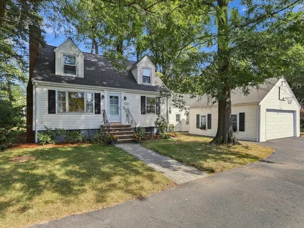 76 Curtis St, Reading, MA 01867