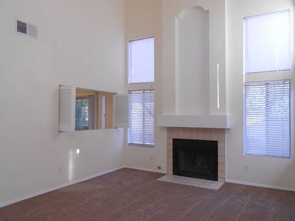 Light and Bright Fam Rm