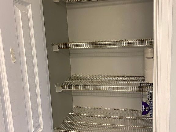 Master bath, linen closet