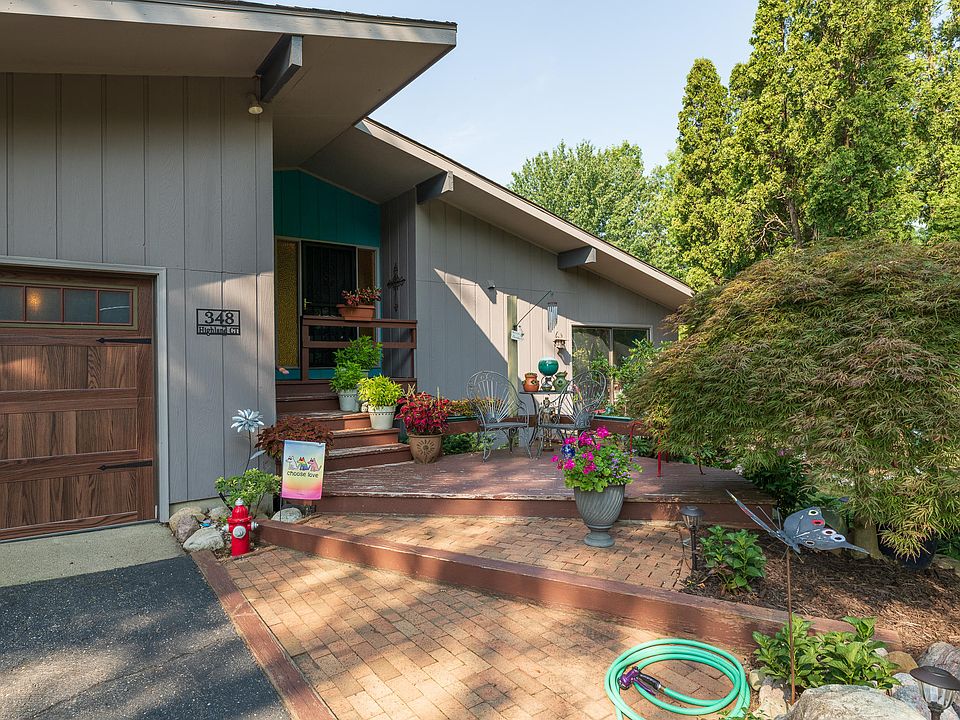 348 Highland Ct, Plainwell, MI 49080 Zillow