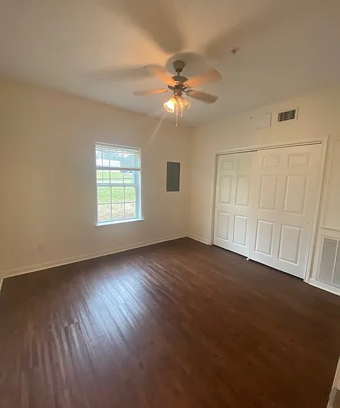 500 Vicki Dr #15 — Photo 9