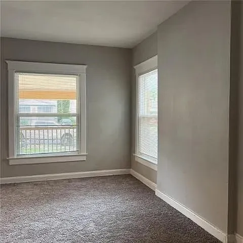 3 bed, 1.0 bath, 1925 sqft, $1,097 — Photo 3