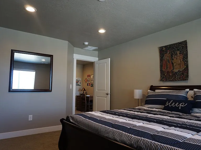 719 E Ryder Park Ln — Photo 15