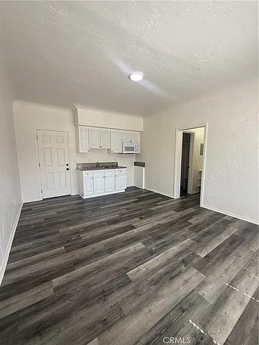 2001 Cedar Ave #11 Photo 1