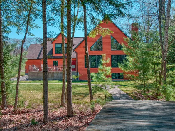 1487 Oak Ln, Eagle River, WI 54521