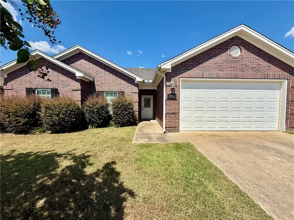 409 Ashford Dr, Russellville, AR 72802