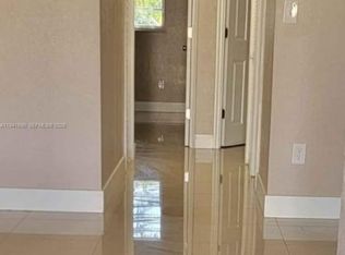 2228 Polk St APT 3, Hollywood, FL 33020