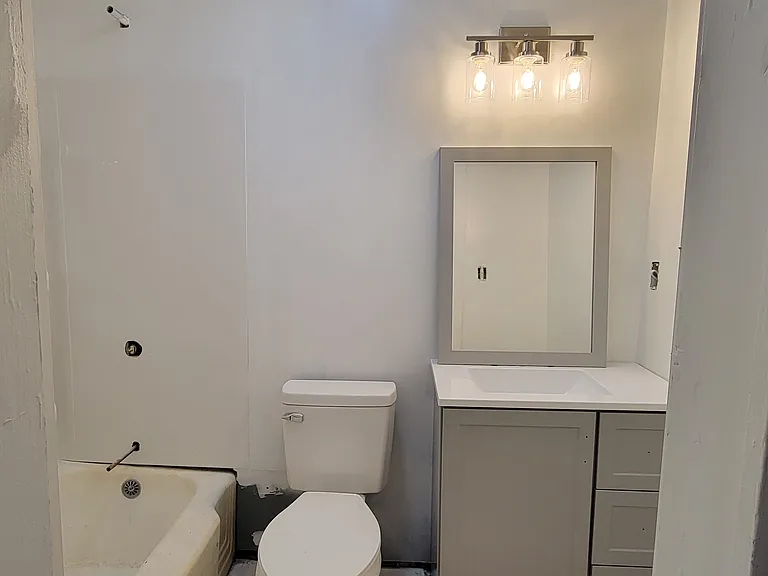 185 Earnest Byner St — Photo 9