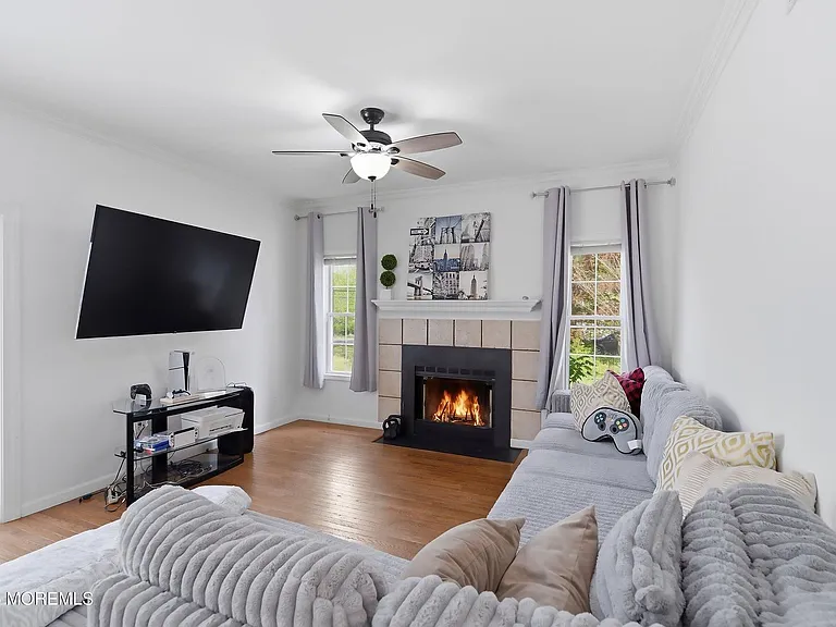406 Burke Rd — Photo 11