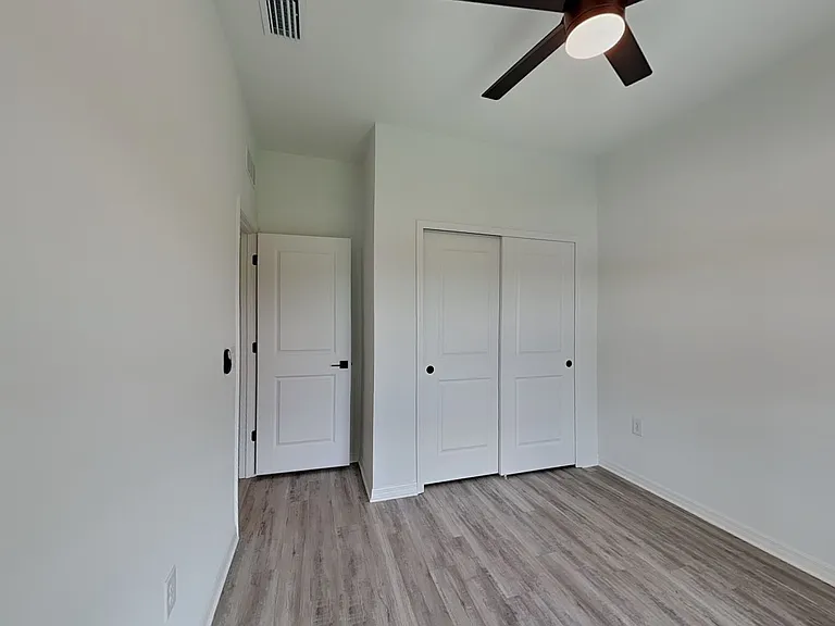 5212 28th St SW — Photo 11