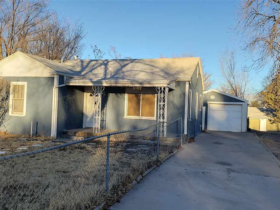 1st image of 1007 N Lea Ave