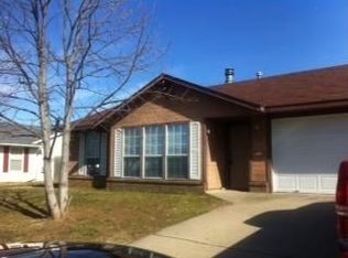 1330 N Fieldstone Ave, Fayetteville, AR 72704
