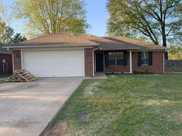 3930 Tailhook Dr, Conway, AR 72034