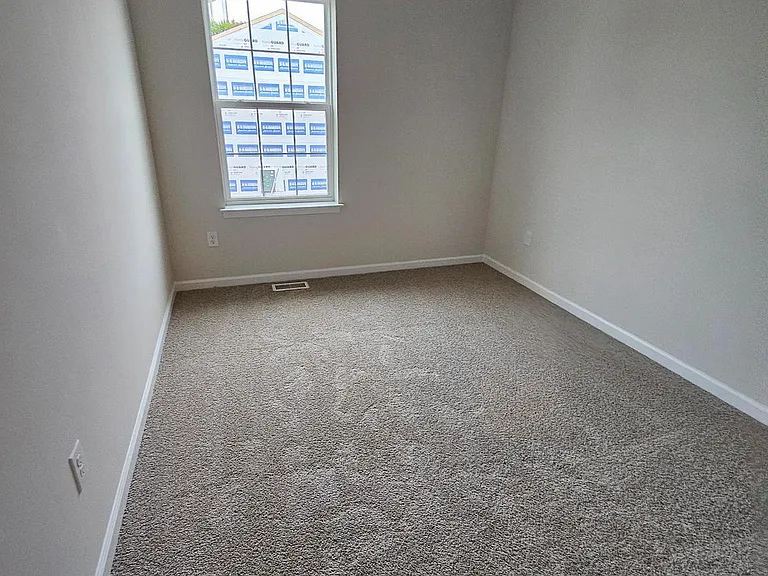 4 Elliot Ln — Photo 11