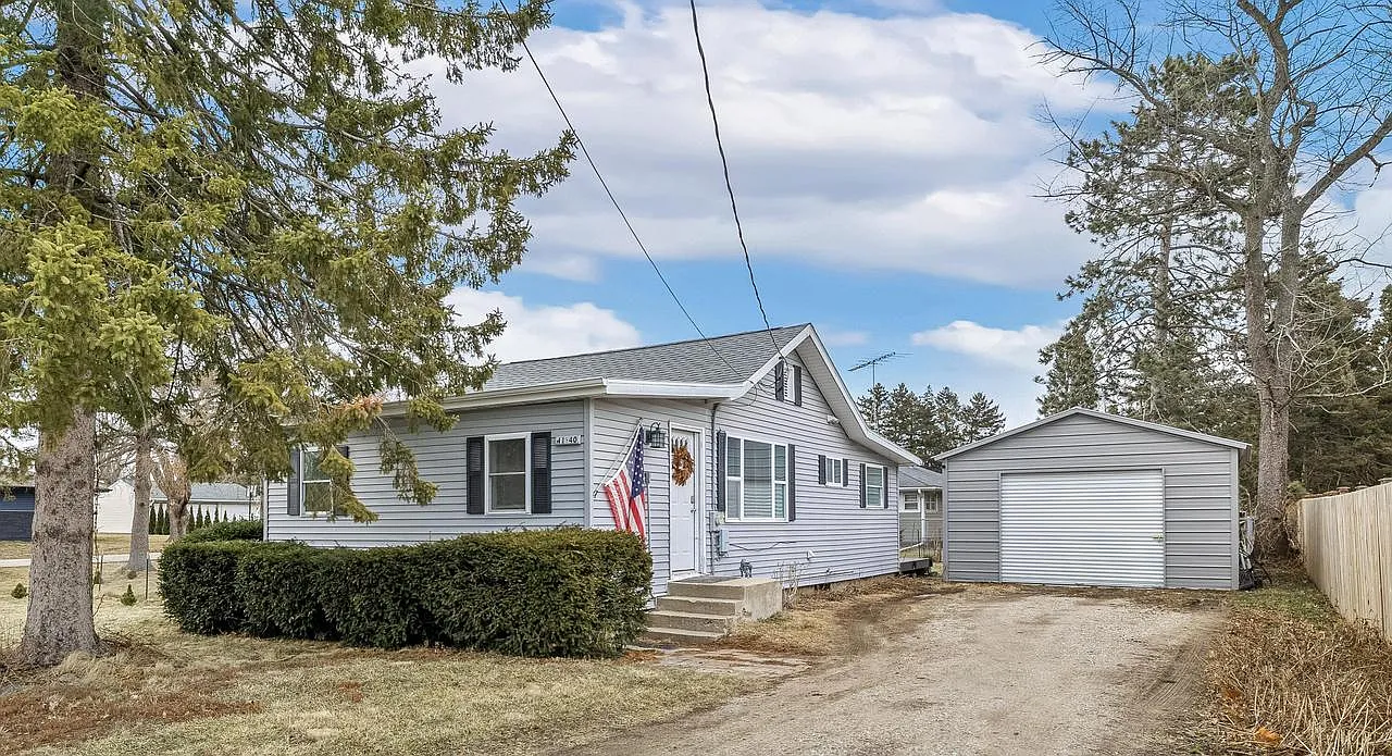 N1340 Cedar ROAD photo 1