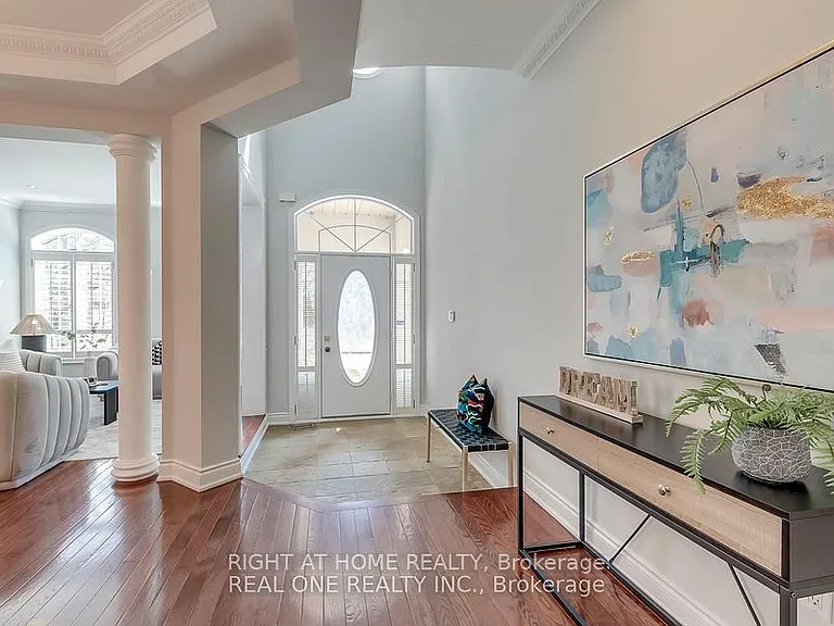 96 Spring Azure Cres — Photo 4