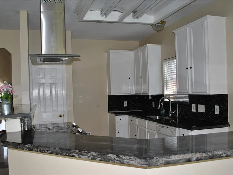 3140 Markscott Dr — Photo 4