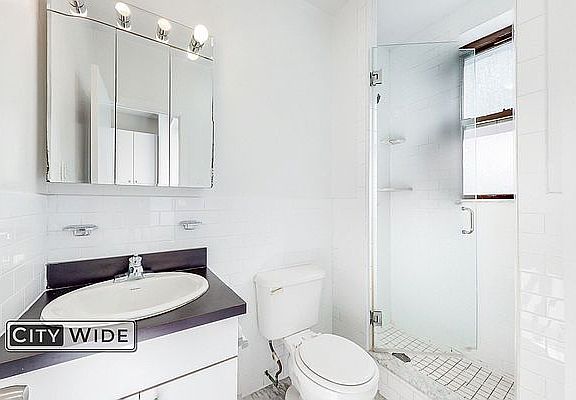 5th image of 218 E 89th St APT 5E