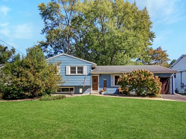 321 S 19th St, Chesterton, IN 46304
