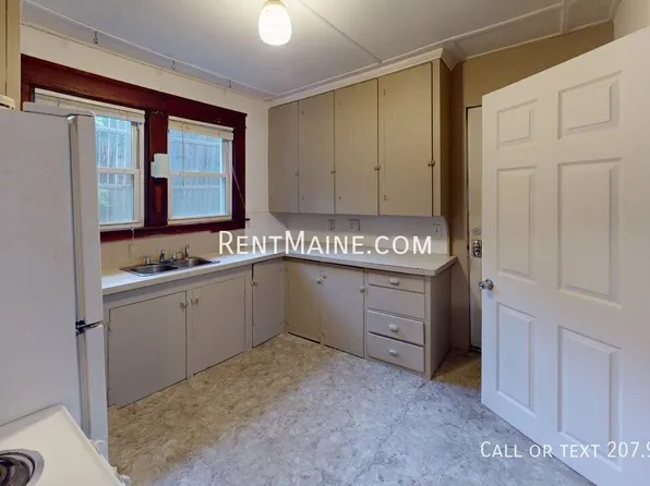 276 Main St, Waterville, ME