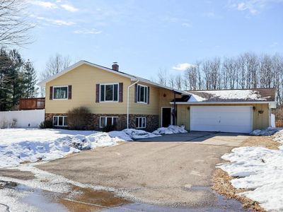 917 KNOKE STREET, Gresham, WI, 54128