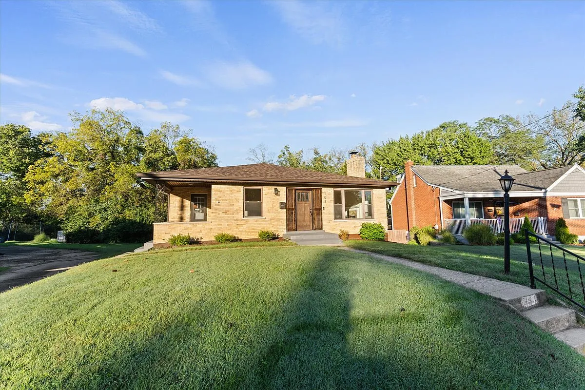 3 bed, 1403 sqft, $3,000 — Photo 1