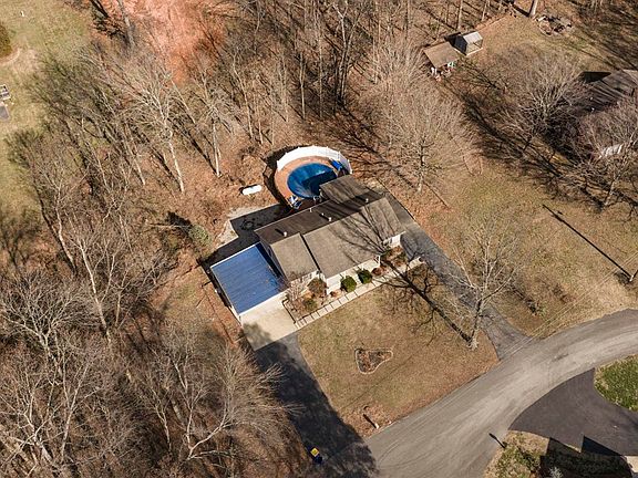 3rd image of 34 Rustling Ridge Rd