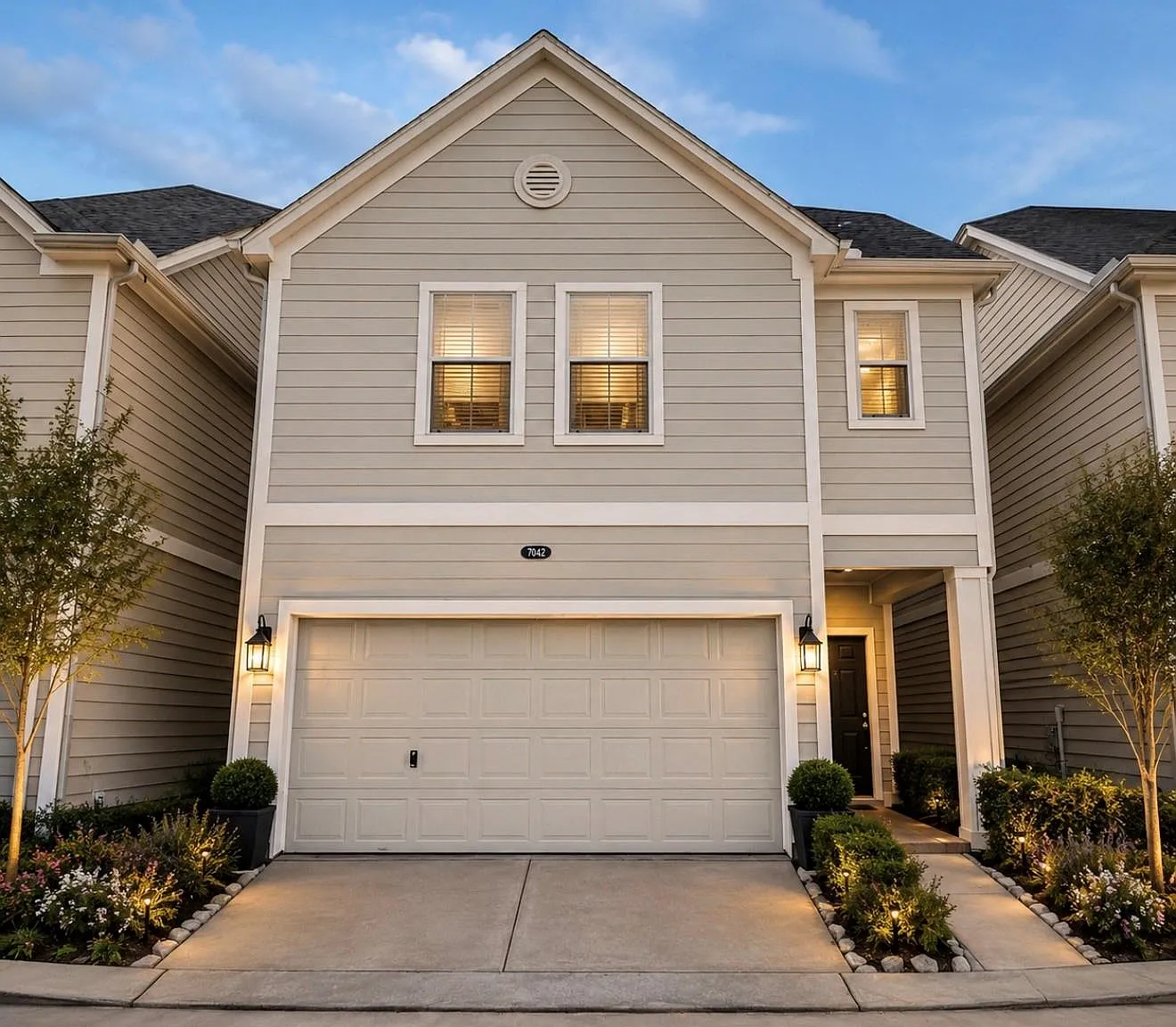 2 bed, 2.0 bath, 2409 sqft, $2,109 — Photo 1