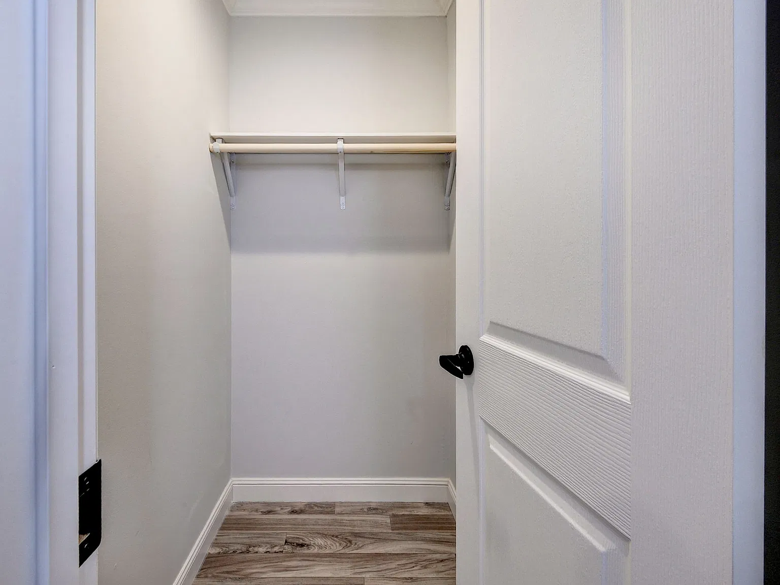 3 bed, 1367 sqft, $1,995 — Photo 4