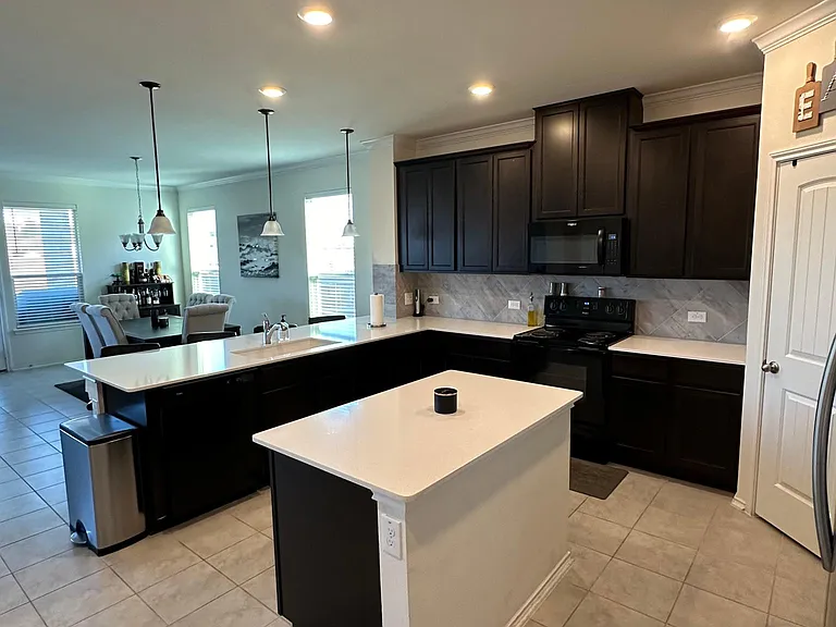 124 Rocroi Dr — Photo 17