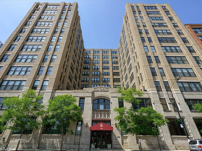 728 W Jackson Blvd #317 — Photo 1
