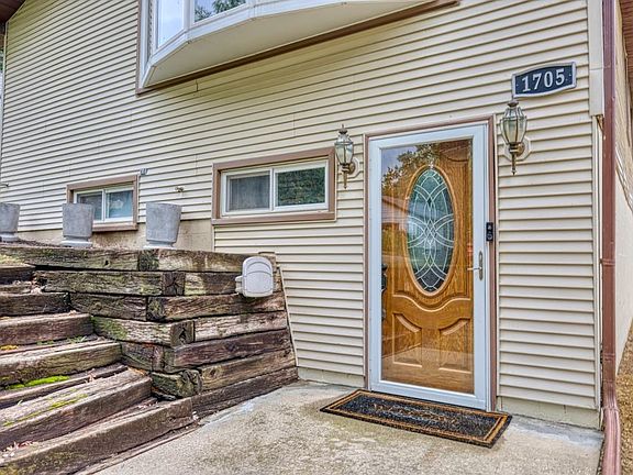 2nd image of 1705 E Road Six St