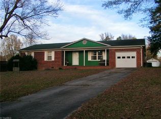 6924 Burrwood Dr, Archdale, NC 27263
