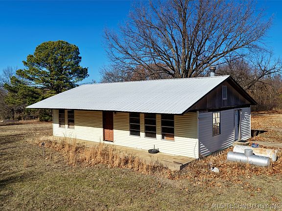 3rd image of 417188 E 1135th Rd