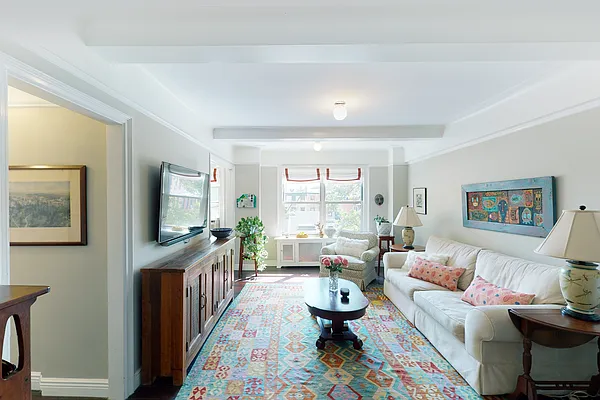 Sold by Compass | media 7