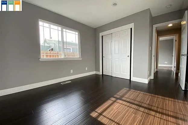 6952 Graham Ave — Photo 9