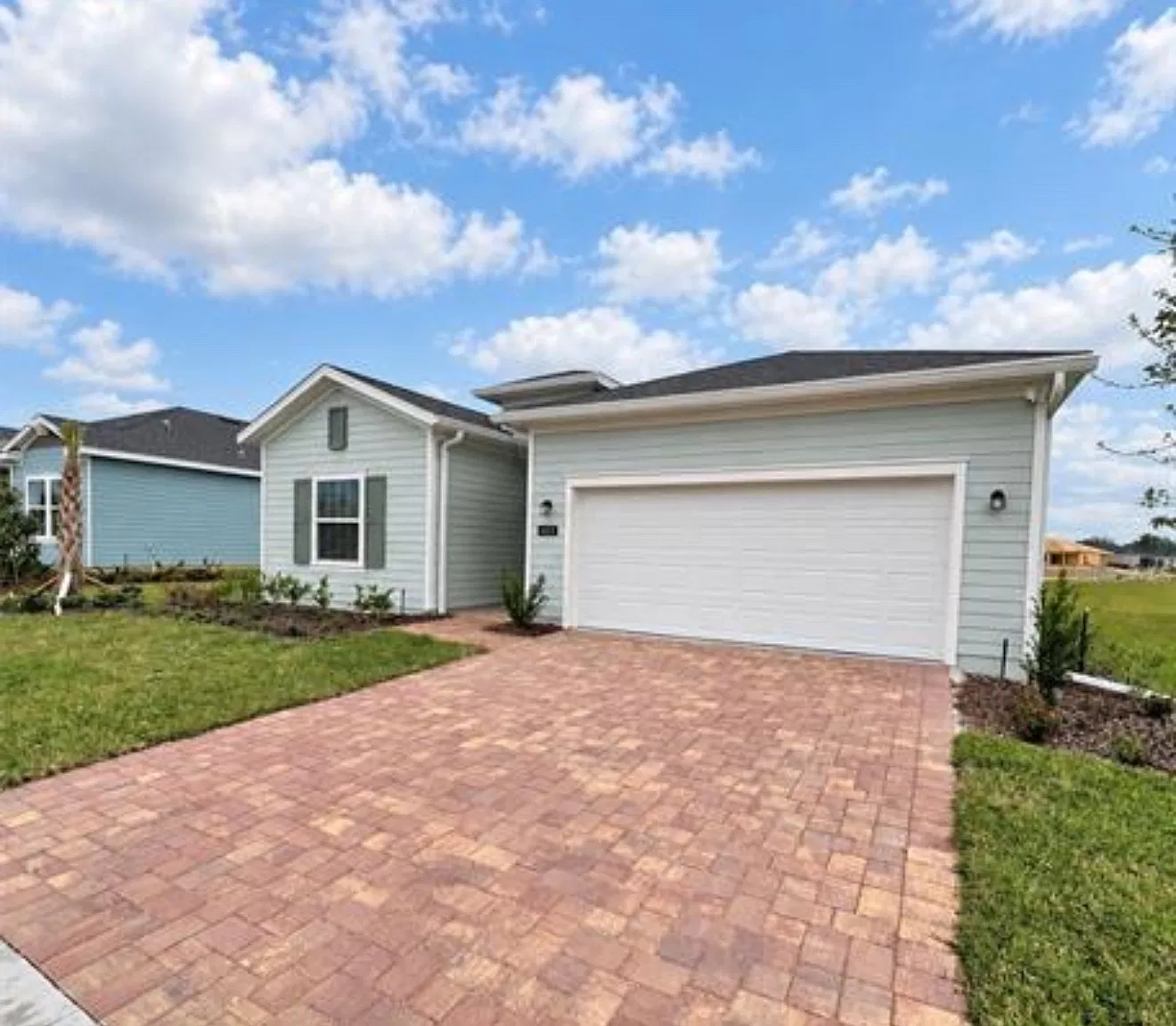 4 bed, 2028 sqft, $2,650 — Photo 2