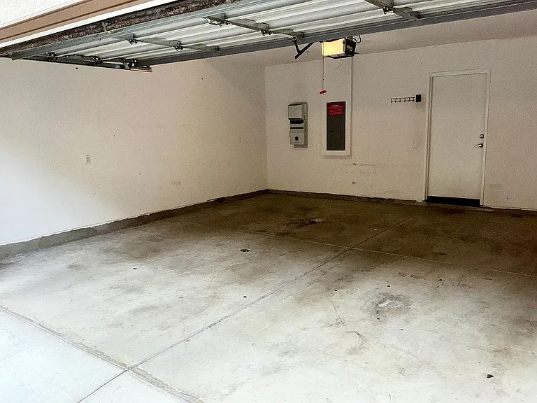 537 W Maple Ave — Photo 53
