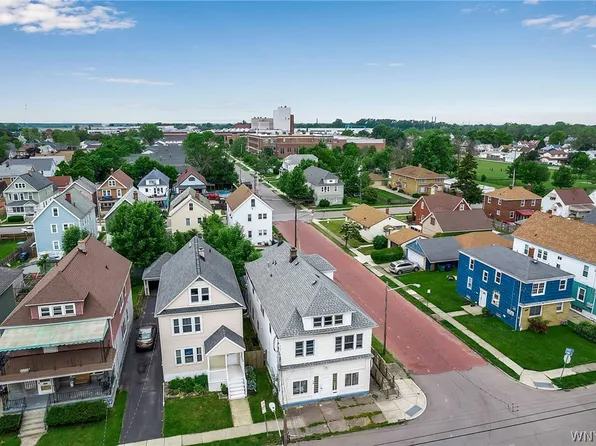 72 Sunset St, Buffalo, NY 14207