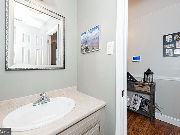 5th image of 108 Orchard Ct