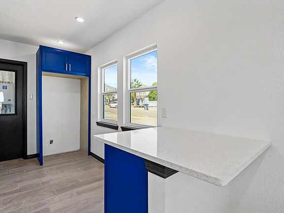 5th image of 4108 Flory Ave